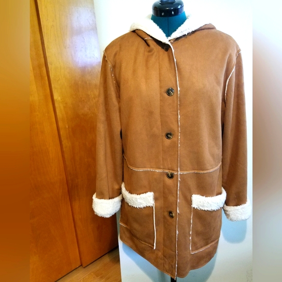 VENUS Jackets & Blazers - NWOT VENUS Lightweight Faux Suede Hooded Coat, Size 4